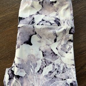 Varley Crenshaw Tight Ink Vintage Floral Purple White Watercolor Leggings Small